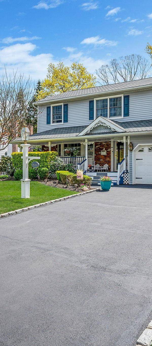 Casa de 4 Dormitorios en Venta en Smithtown - Nueva York - EE. UU.