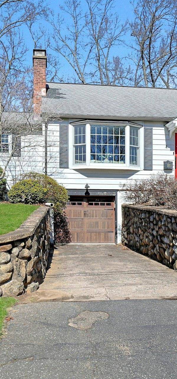 Casa con 4 Dormitorios en Venta en Suffern - Nueva York - EE. UU.