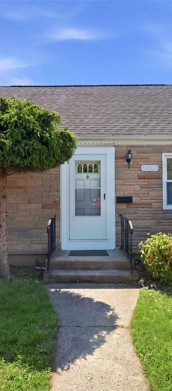 4 Bedroom Home for Sale in Uniondale - New York - USA