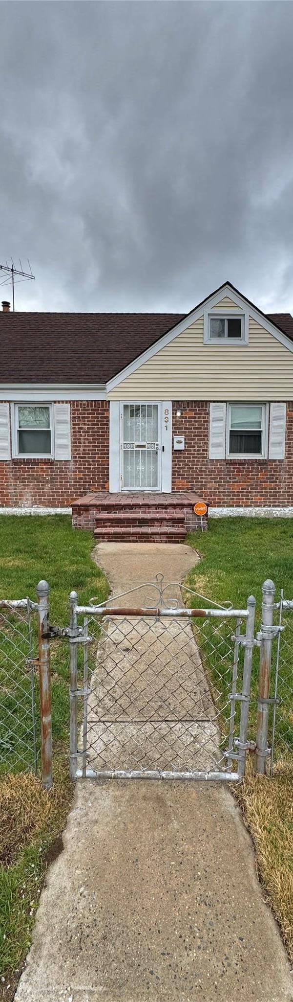 4 Bedroom Home for Sale in Uniondale - New York - USA