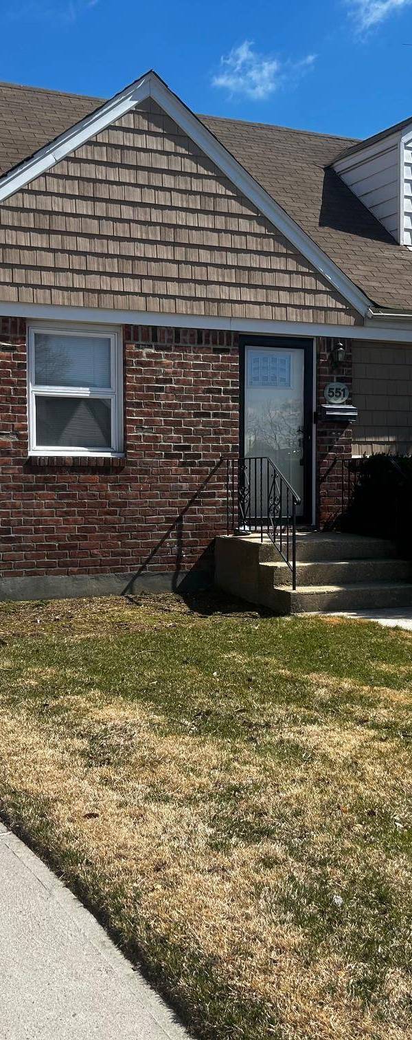 4 Bedroom Home for Sale in Uniondale - New York - USA