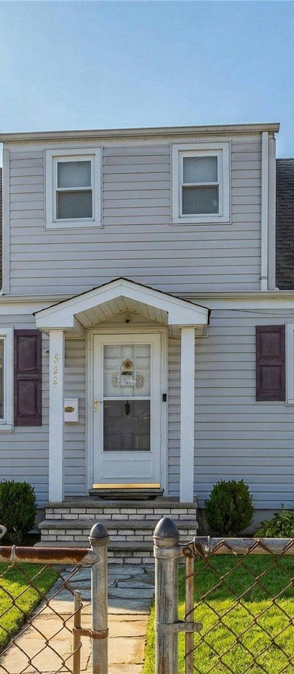 4 Bedroom Home for Sale in Uniondale - New York - USA