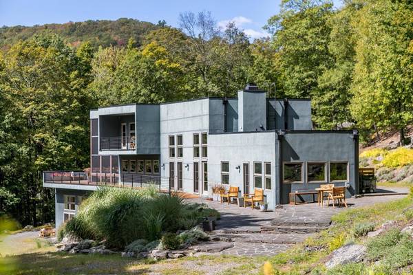 Casa com 4 Quartos à Venda em Woodstock - Nova Iorque - EUA
