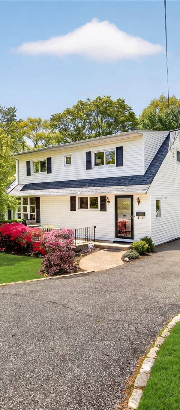4 Bedroom Home for Sale in Yonkers - New York - USA