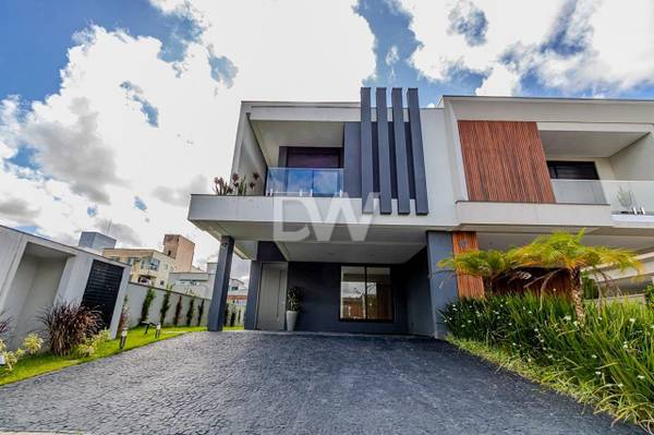 Maison 4 Suites à Vendre à Balneário Camboriú - Santa Catarina - Brésil