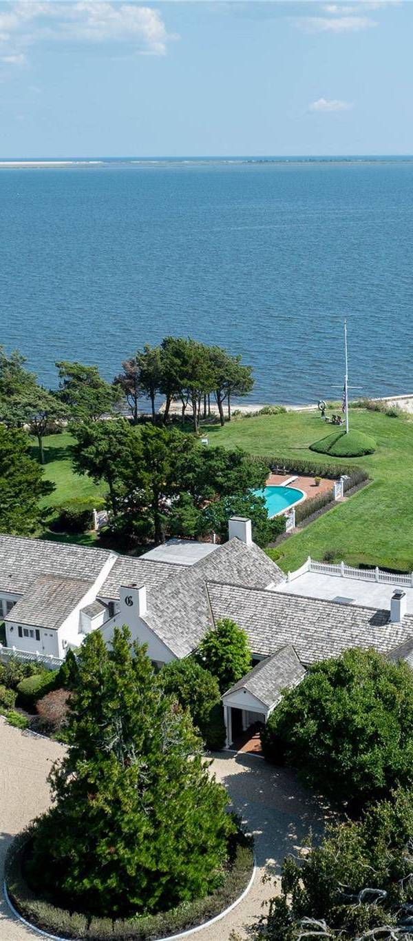 Maison de 5 Chambres au Bord de l'Eau à Vendre à Bellport Village - NY - USA