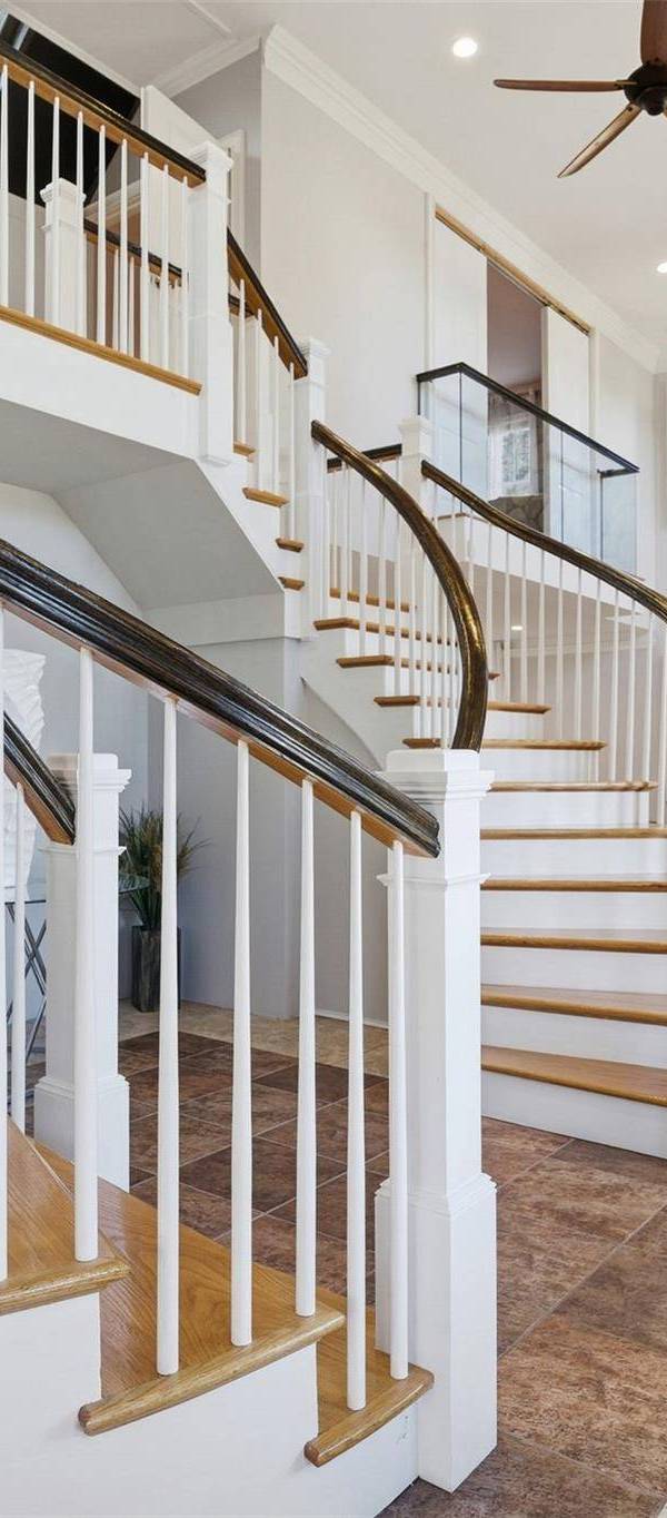 Casa de 5 Dormitorios Frente al Mar en Venta en Hampton Bays - Nueva York - EE. UU.