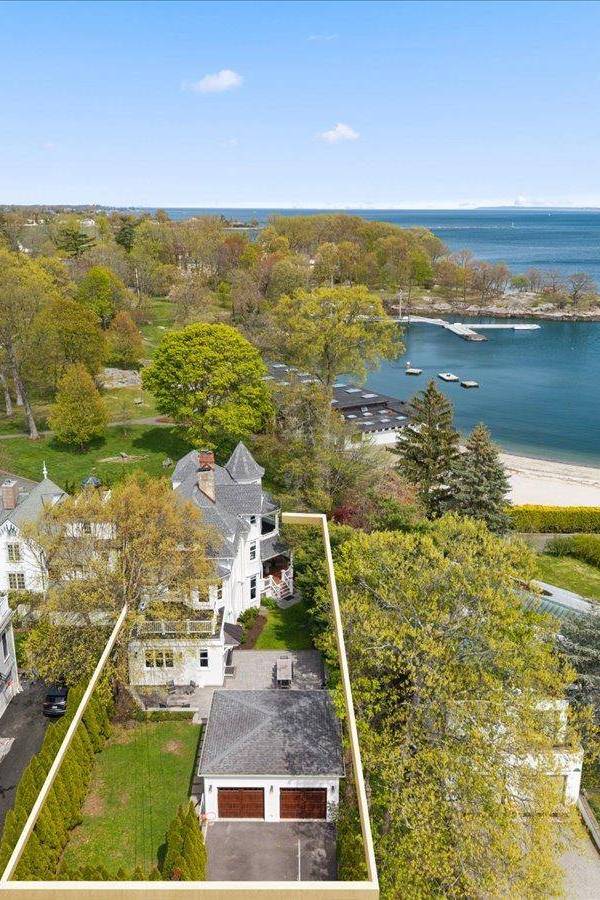 Maison 5 Chambres en Bord de Mer à Vendre à Larchmont - New York - USA