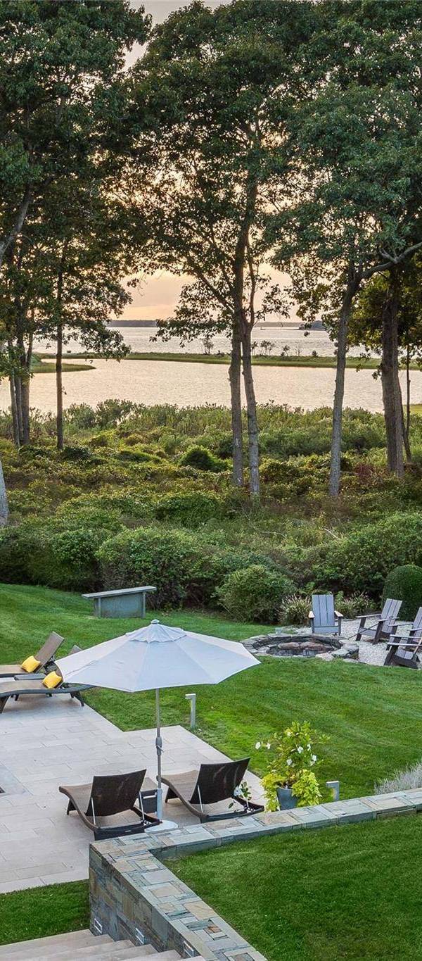 Maison de 5 Chambres à Vendre en Bord de Mer à Sag Harbor - NY - USA