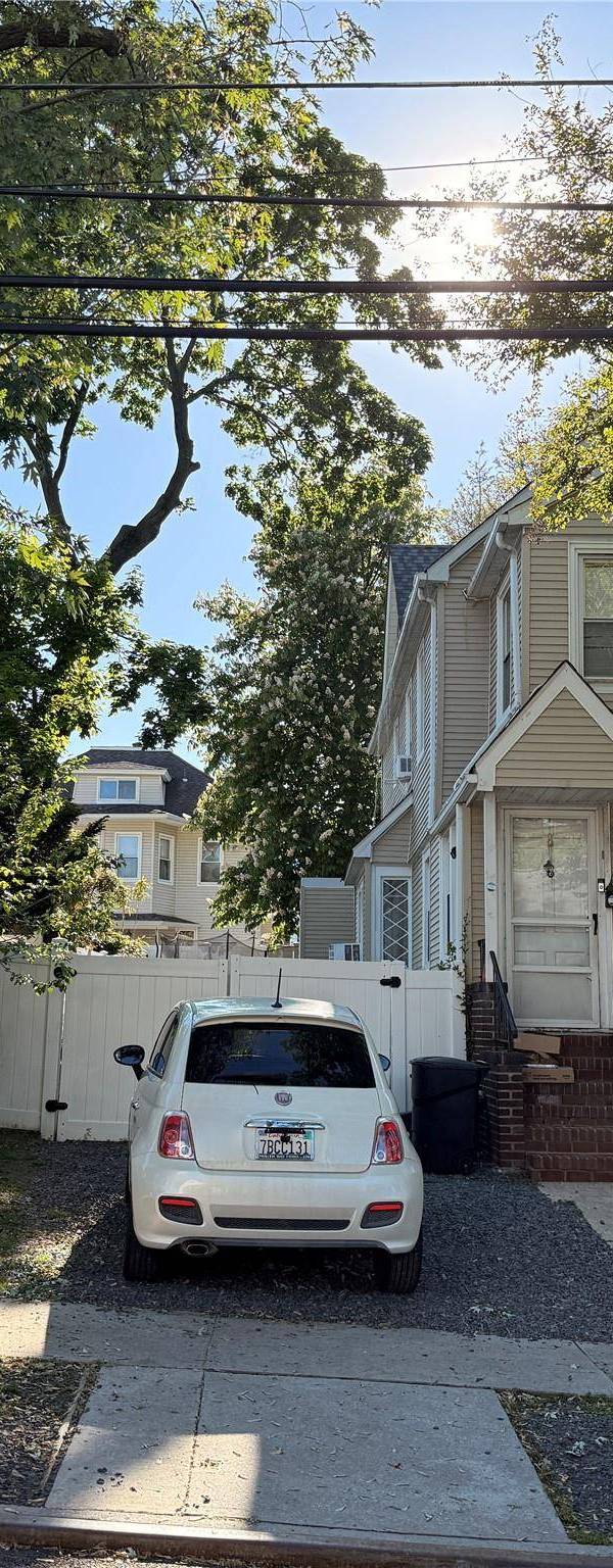 Casa de 5 Dormitorios en Venta en Bayside - Nueva York - EE. UU.