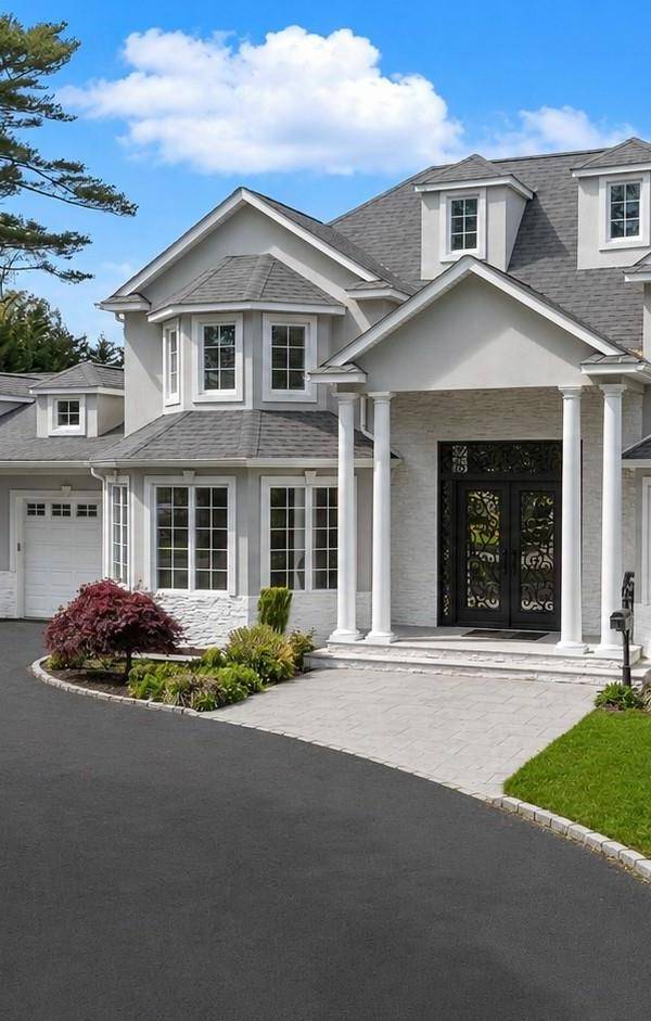 Casa de 5 Dormitorios en Venta en Bethpage - Nueva York - EE. UU.