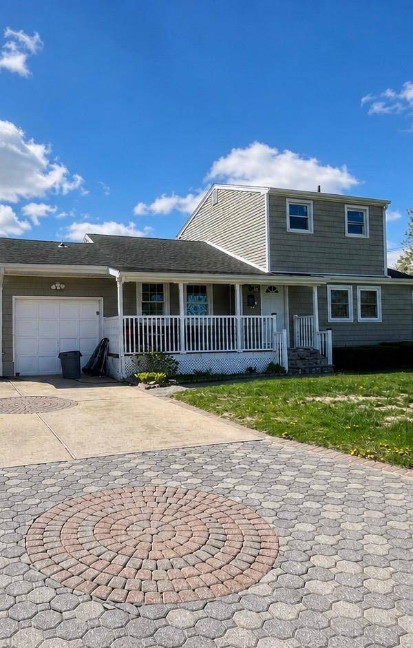 Casa com 5 Quartos à Venda em Brentwood - Nova Iorque - EUA