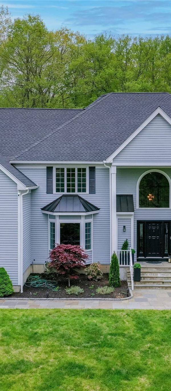 5 Bedroom Home for Sale in Briarcliff Manor - New York - USA