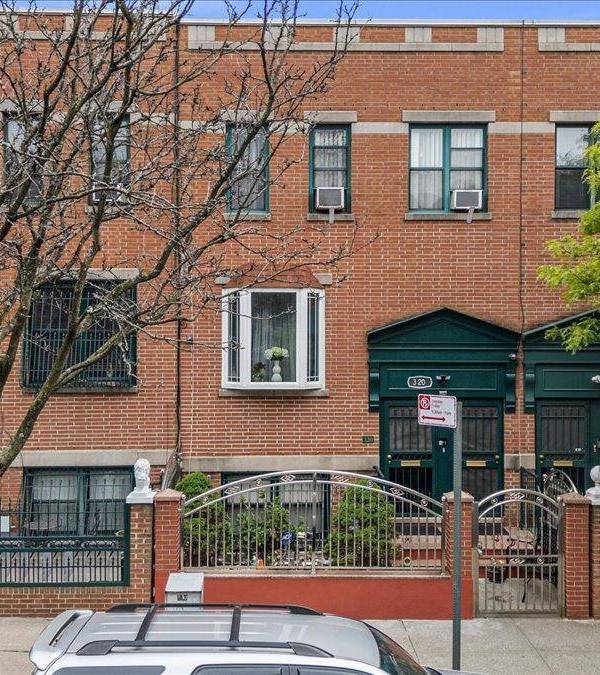 Casa de 5 Dormitorios en Venta en Brooklyn - Nueva York - EE. UU.