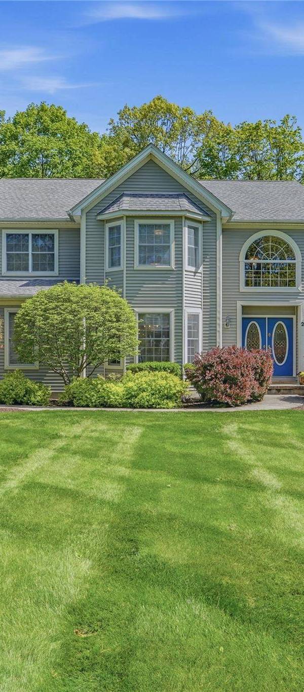 5 Bedroom Home for Sale in Cornwall - New York - USA