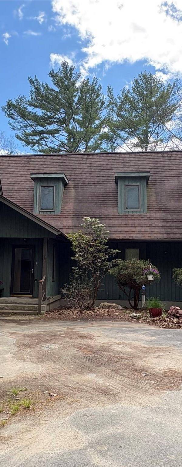 5 Bedroom Home for Sale in Cuddebackville - New York - USA