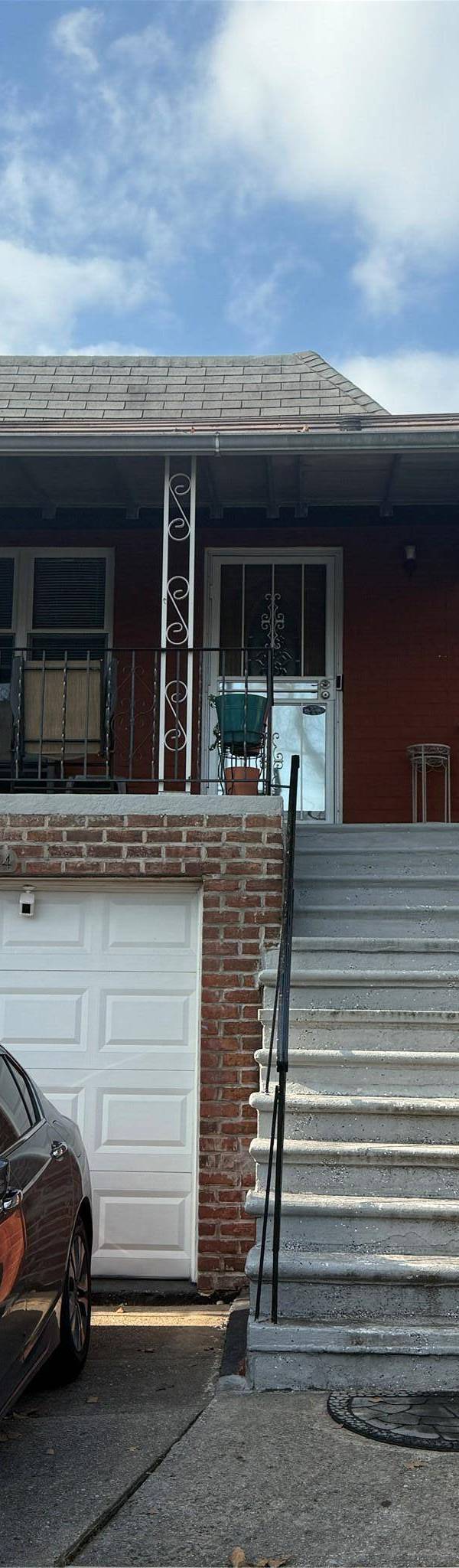 Casa com 5 Quartos à Venda em East Elmhurst - Nova Iorque - EUA
