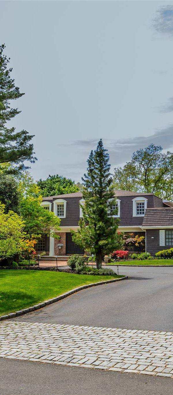 Casa com 5 Quartos à Venda em East Norwich - Nova Iorque - EUA