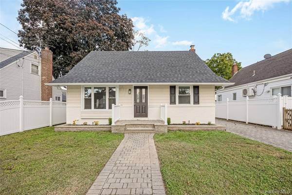 Casa com 5 Quartos à Venda em Elmont - Nova Iorque - EUA