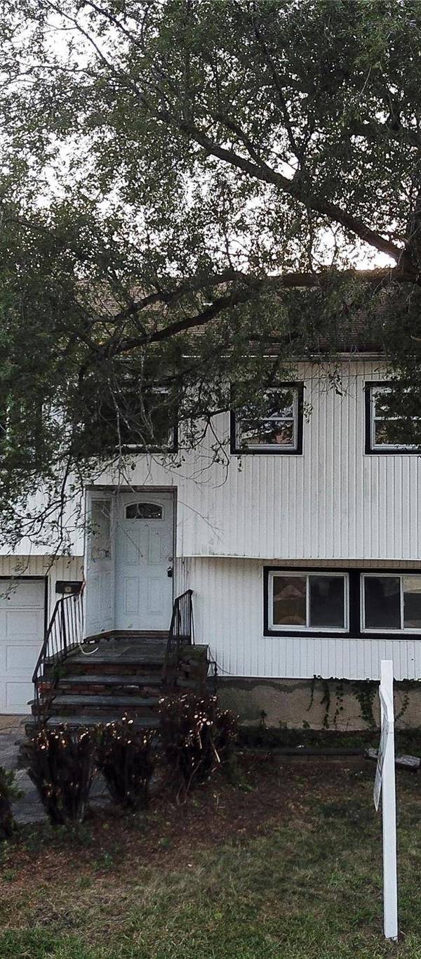 Casa de 5 Dormitorios en Venta en Freeport - Nueva York - EE. UU.