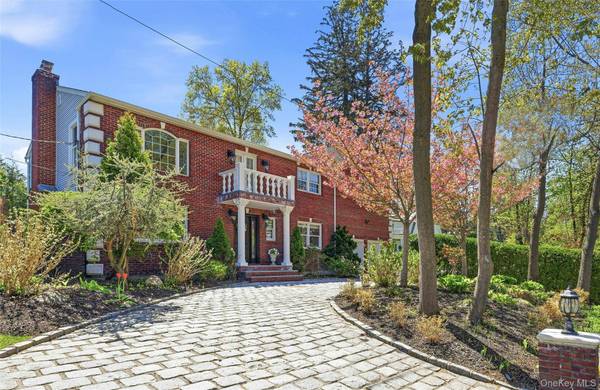 Casa com 5 Quartos à Venda em Glen Head - Nova Iorque - EUA