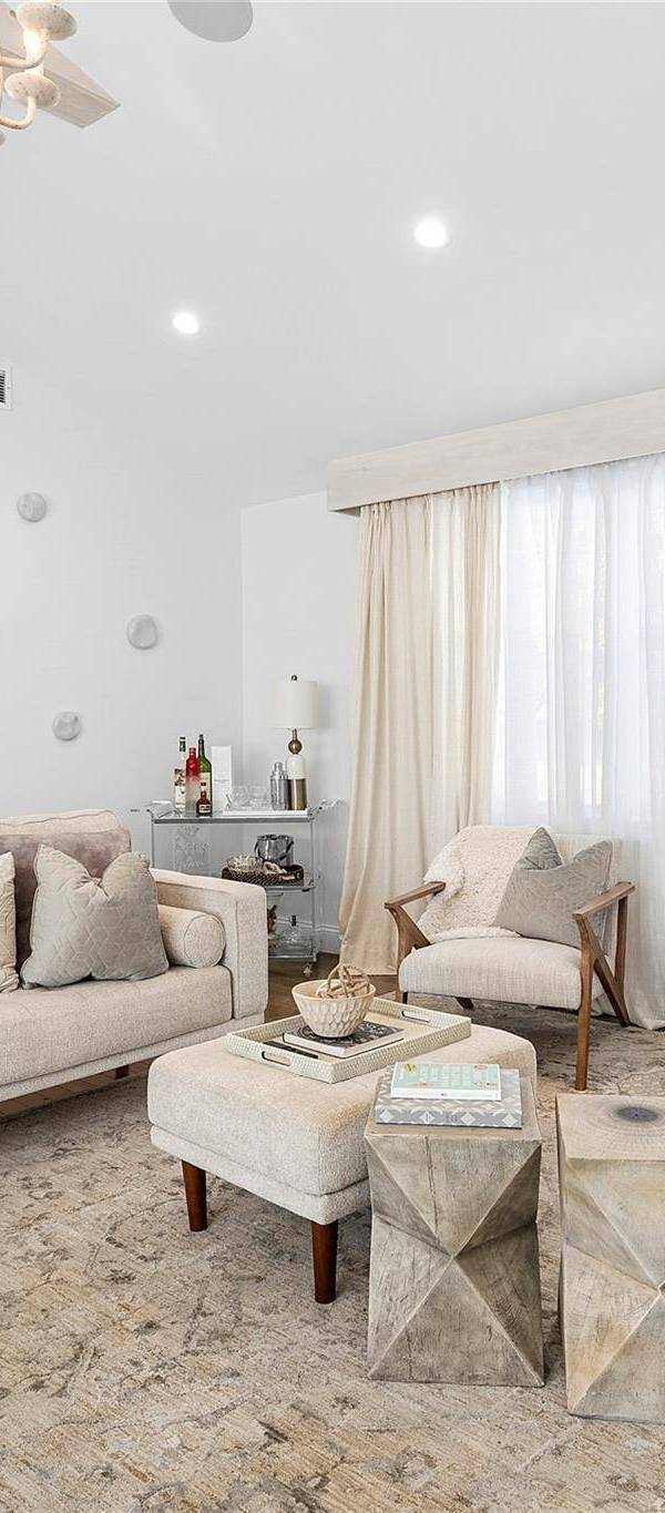 Casa de 5 Dormitorios en Venta en Hampton Bays - Nueva York - EE. UU.