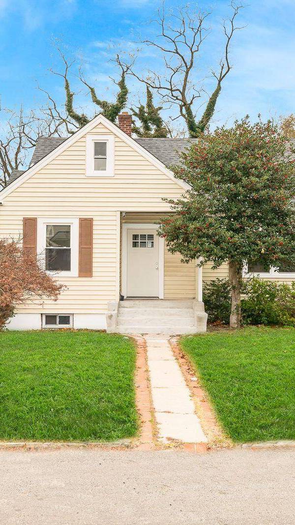 Casa de 5 Dormitorios en Venta en Huntington - Nueva York - EE. UU.