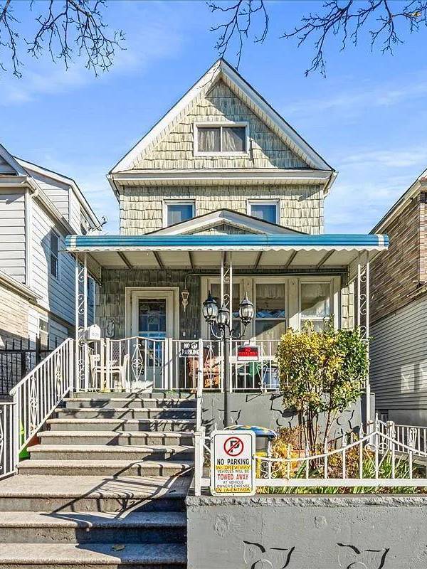Casa com 5 Quartos à Venda em Jackson Heights - Nova Iorque - EUA