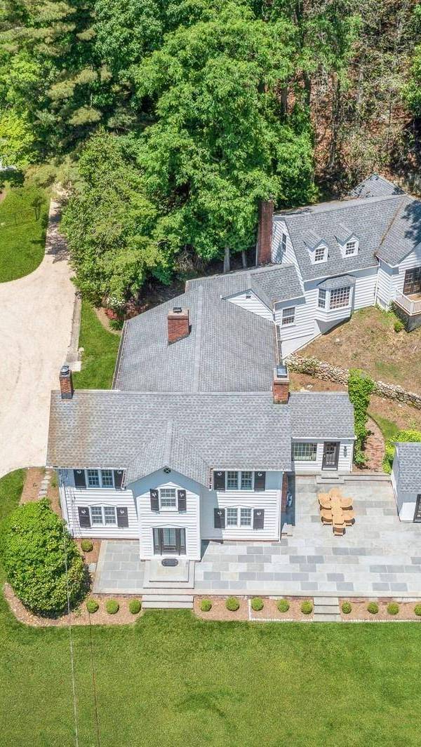 5 Bedroom Home for Sale in Lloyd Harbor - New York - USA