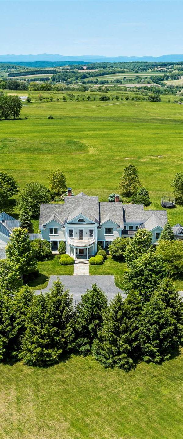 Casa de 5 Dormitorios en Venta en Millerton - NY - EE. UU.
