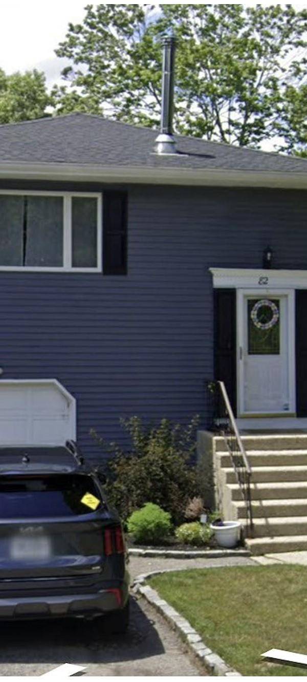 Casa de 5 Dormitorios en Venta en Nesconset - Nueva York - EE. UU.