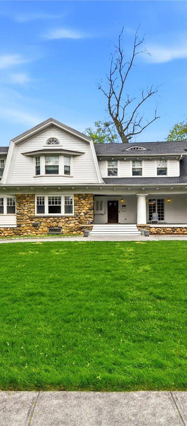 Casa com 5 Quartos à Venda em New Rochelle - Nova Iorque - EUA