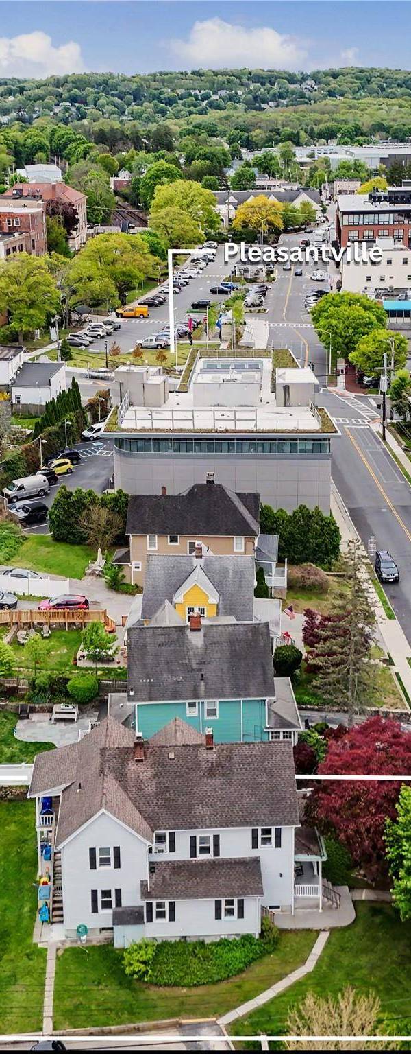 Casa de 5 Dormitorios en Venta en Pleasantville - Nueva York - EE. UU.