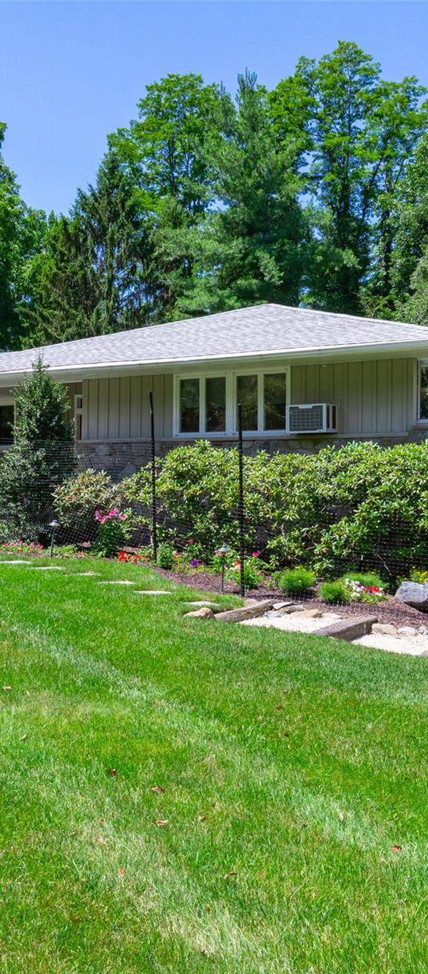 5 Bedroom Home for Sale in Poughkeepsie - New York - USA