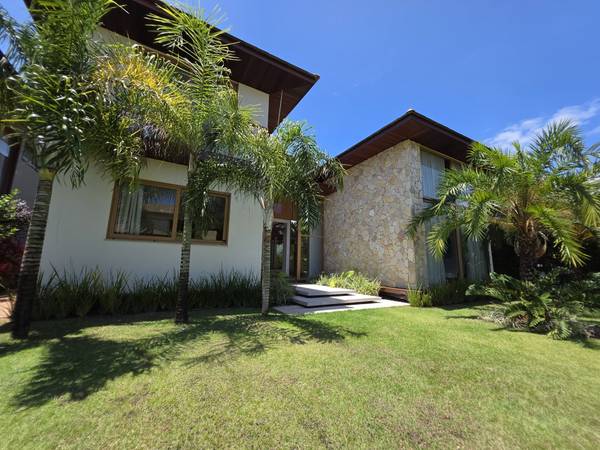 Casa com 5 Quartos à Venda em Praia do Forte - Bahia - Brasil