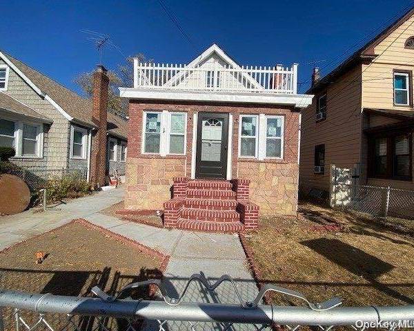 Casa com 5 Quartos à Venda em Queens Village - Nova Iorque - EUA