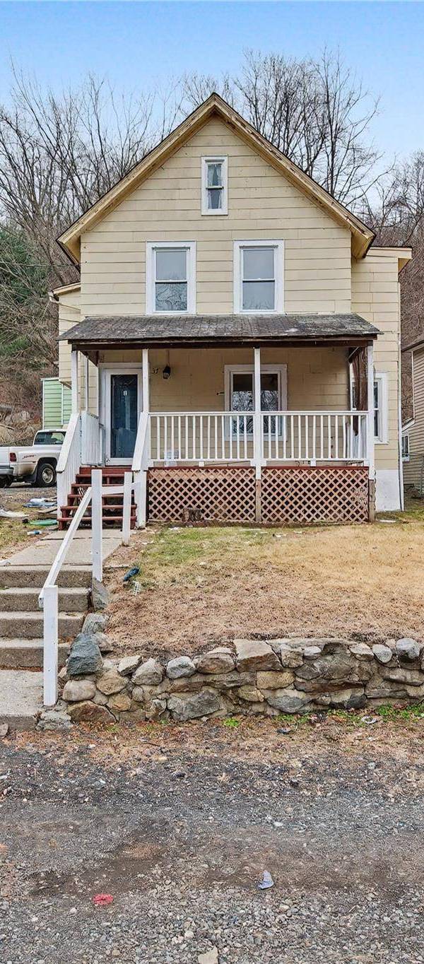 Casa con 5 Dormitorios en Venta en Suffern - Nueva York - EE. UU.