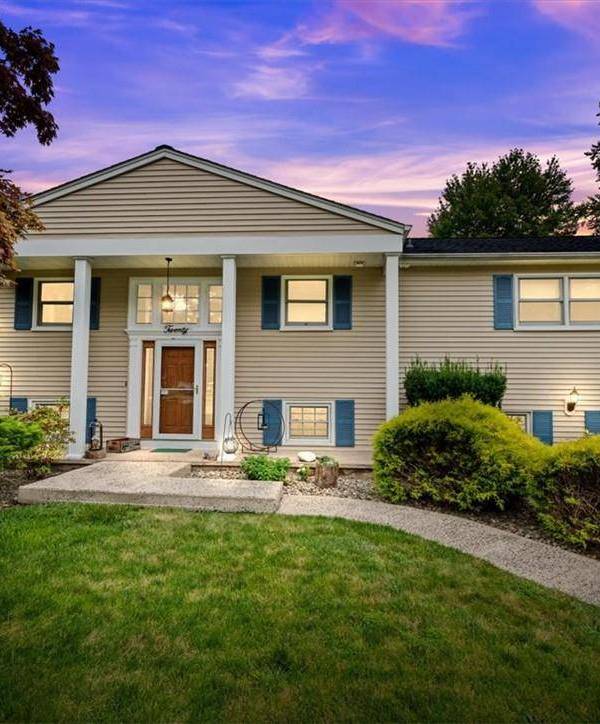 Casa con 5 Dormitorios en Venta en Suffern - Nueva York - EE. UU.