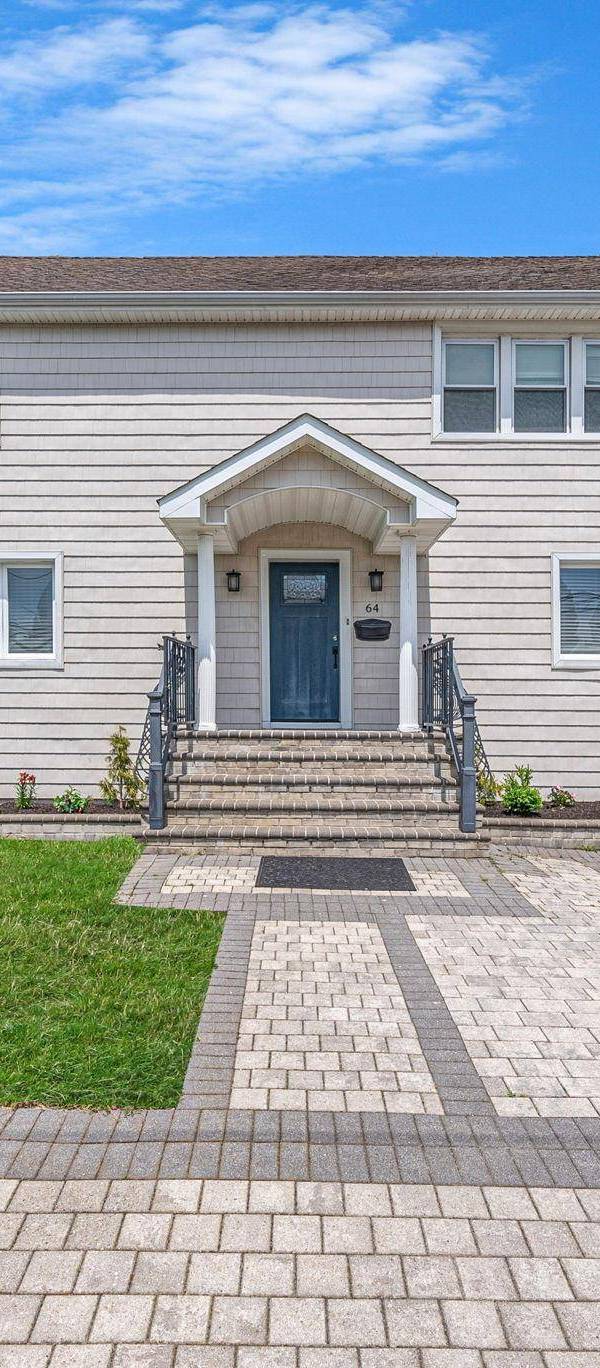 Casa de 6 Dormitorios Frente al Mar en Venta en Freeport - Nueva York - EE. UU.