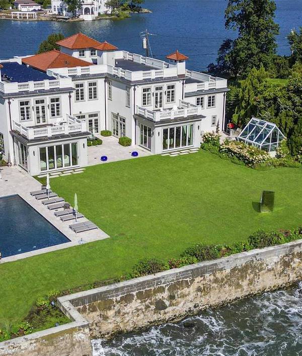 Casa com 6 Quartos à Beira-Mar à Venda em New Rochelle - NY - EUA
