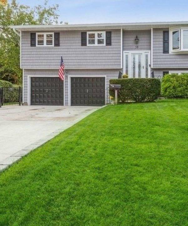 6 Bedroom Home for Sale in Bay Shore - New York - USA