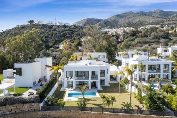 Maison de 6 Chambres à Vendre à Benalmádena, Costa del Sol