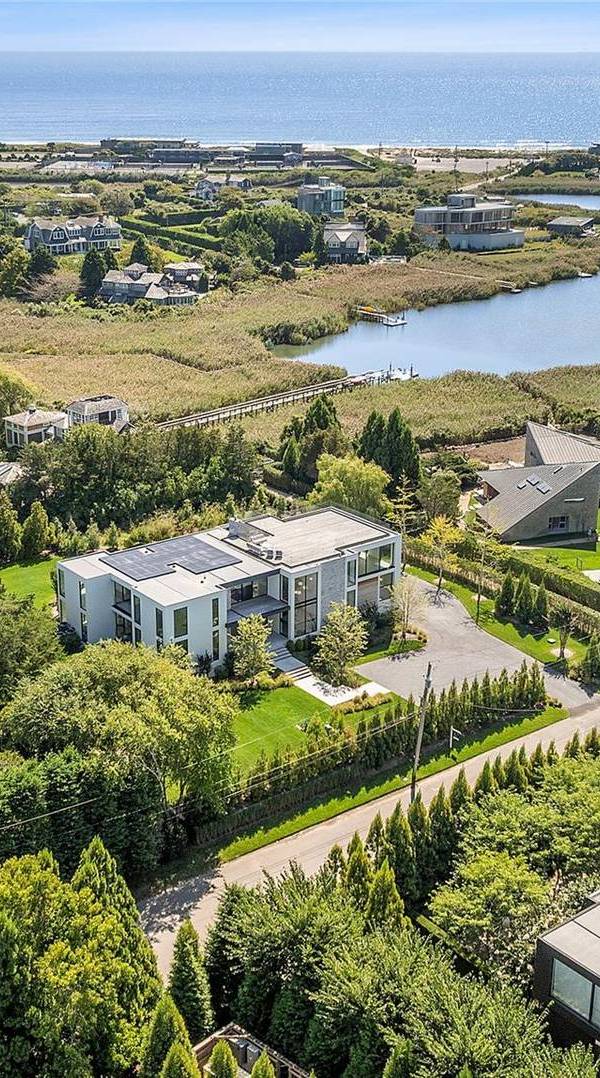 6 Bedroom Home for Sale in Bridgehampton, NY, USA