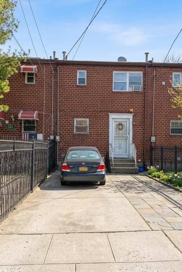 Casa de 6 Dormitorios en Venta en Brooklyn - Nueva York - EE. UU.
