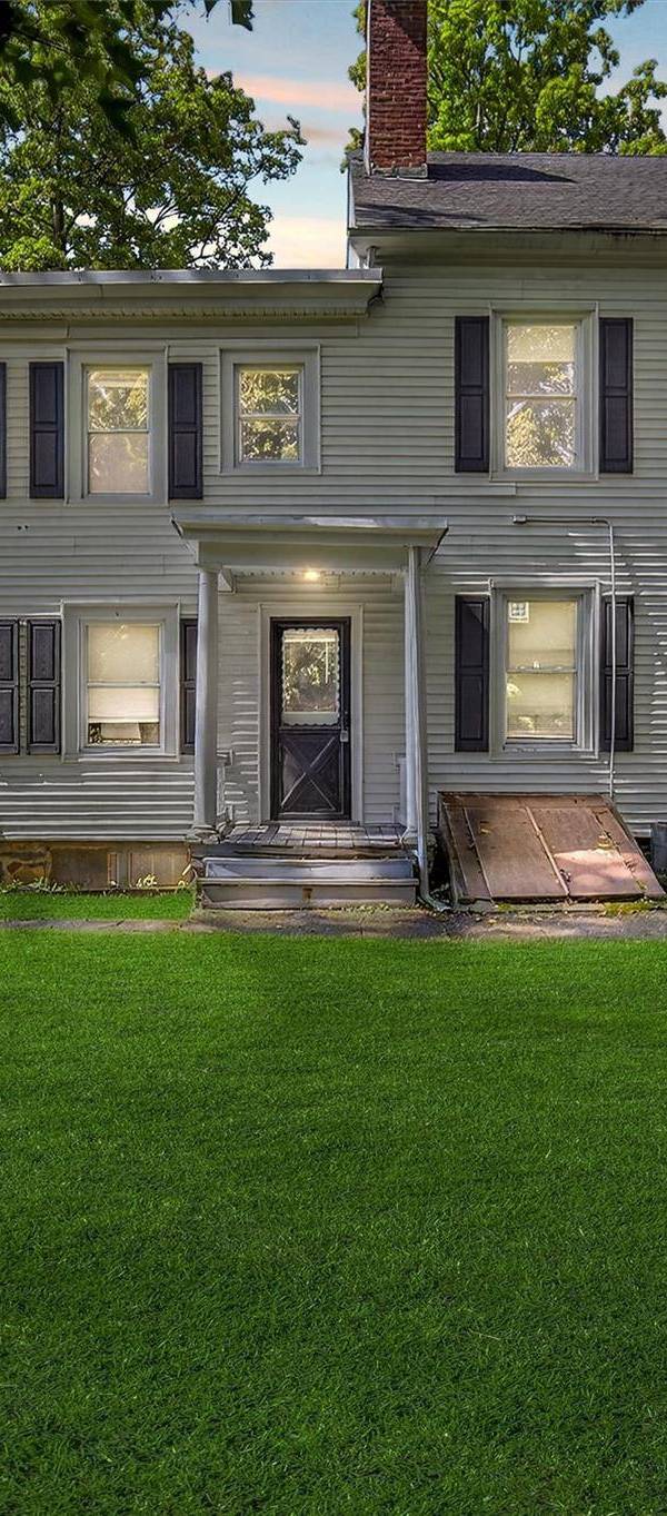 6 Bedroom Home for Sale in Cornwall - New York - USA