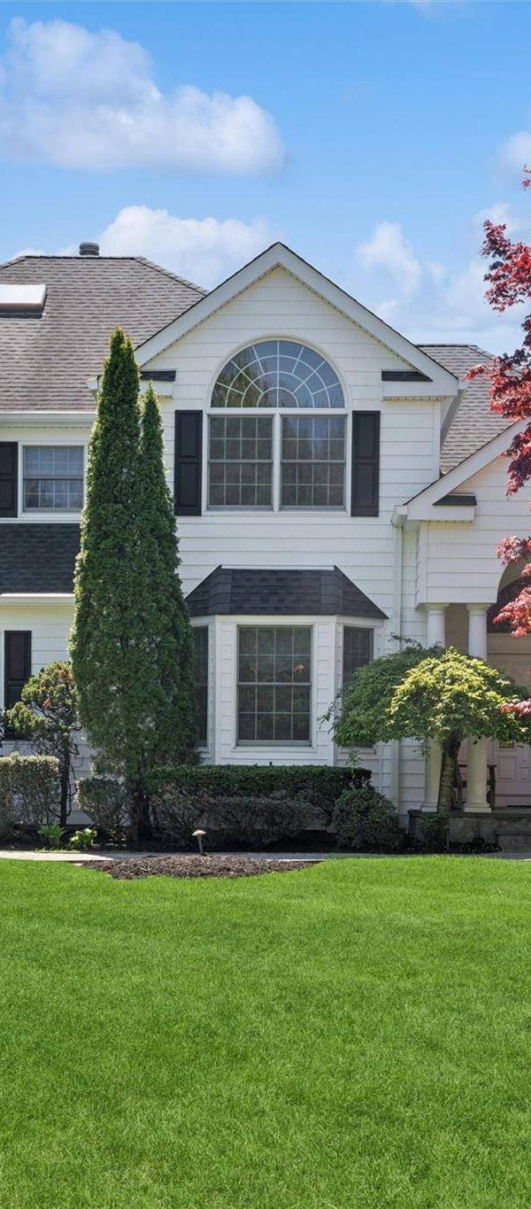 Casa de 6 Dormitorios en Venta en Dix Hills - Nueva York - EE. UU.
