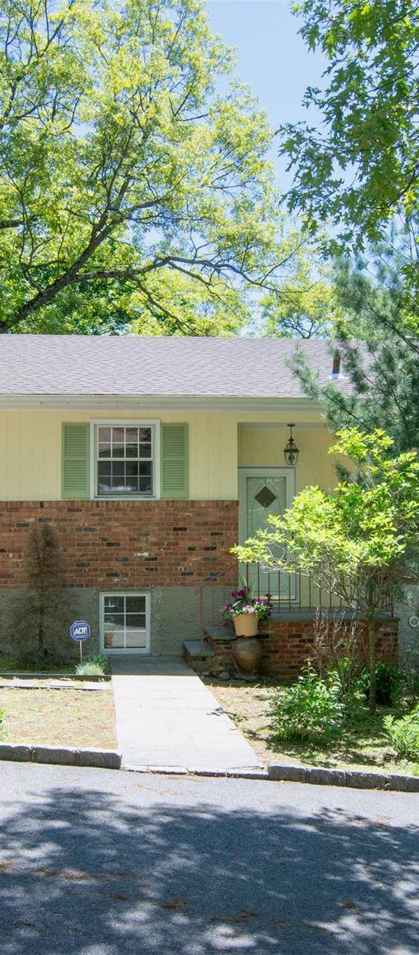 Casa de 6 Dormitorios en Venta en Dobbs Ferry - Nueva York - EE. UU.