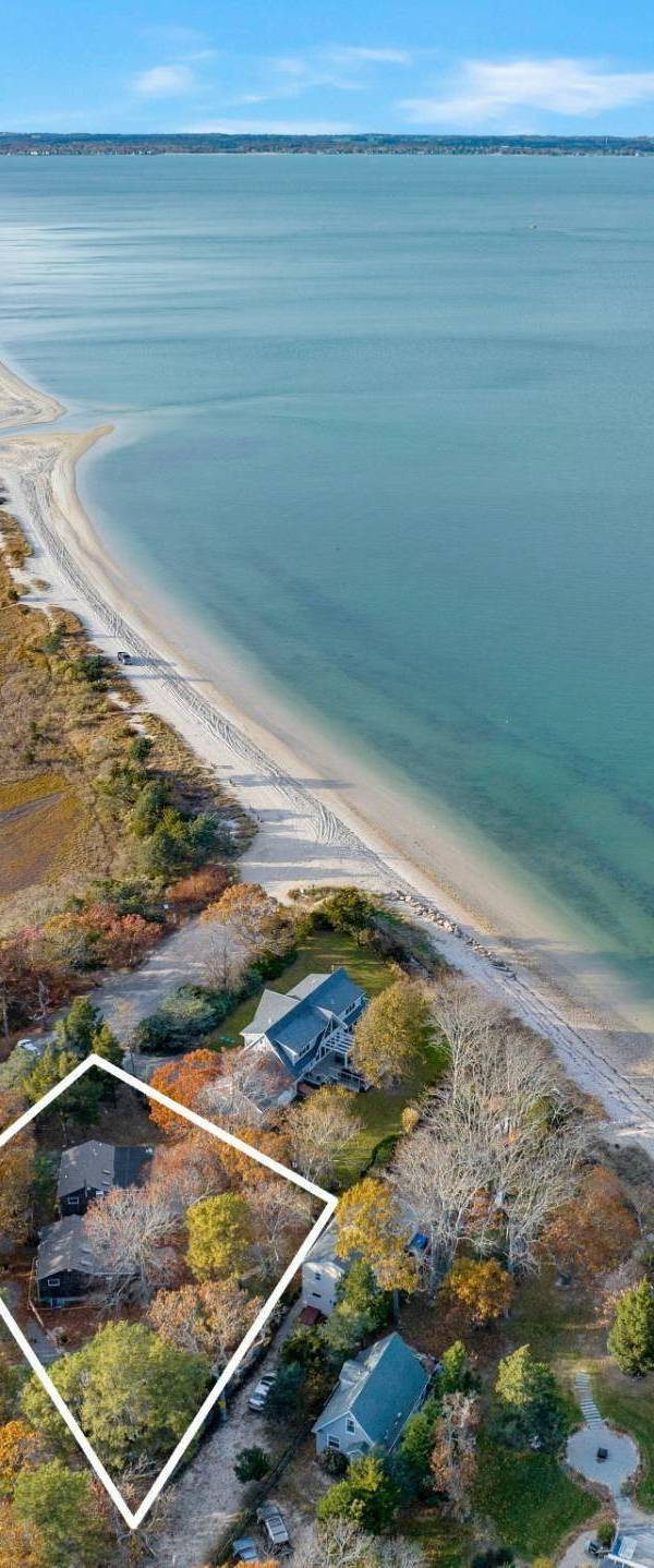 Casa de 6 Dormitorios en Venta en Hampton Bays - Nueva York - EE. UU.