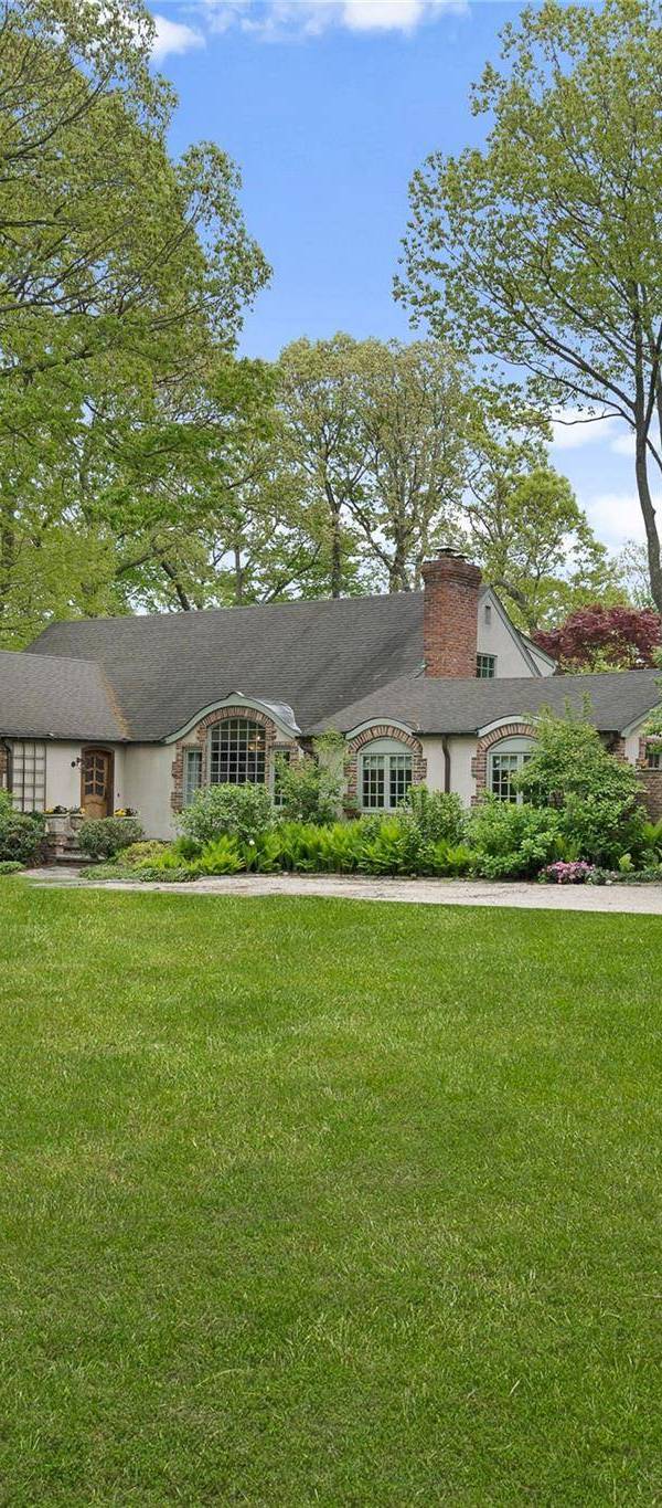 Casa de 6 Dormitorios en Venta en Huntington - Nueva York - EE. UU.