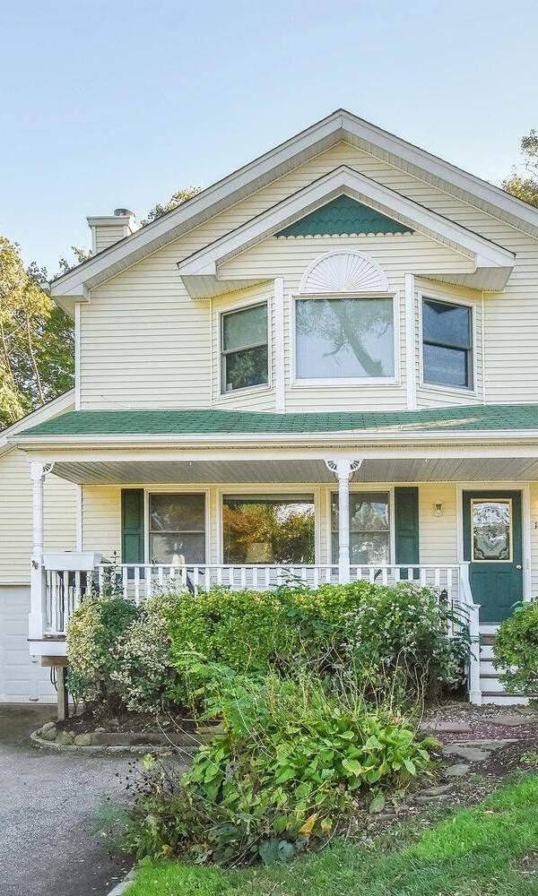 Casa de 6 Dormitorios en Venta en Huntington - Nueva York - EE. UU.